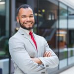 homme affaire de couleur témoigne